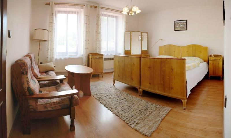 Penzion Holland Hotel Litomysl Bagian luar foto